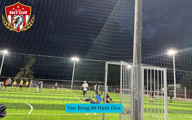 Sân Bóng 88 Định Hòa